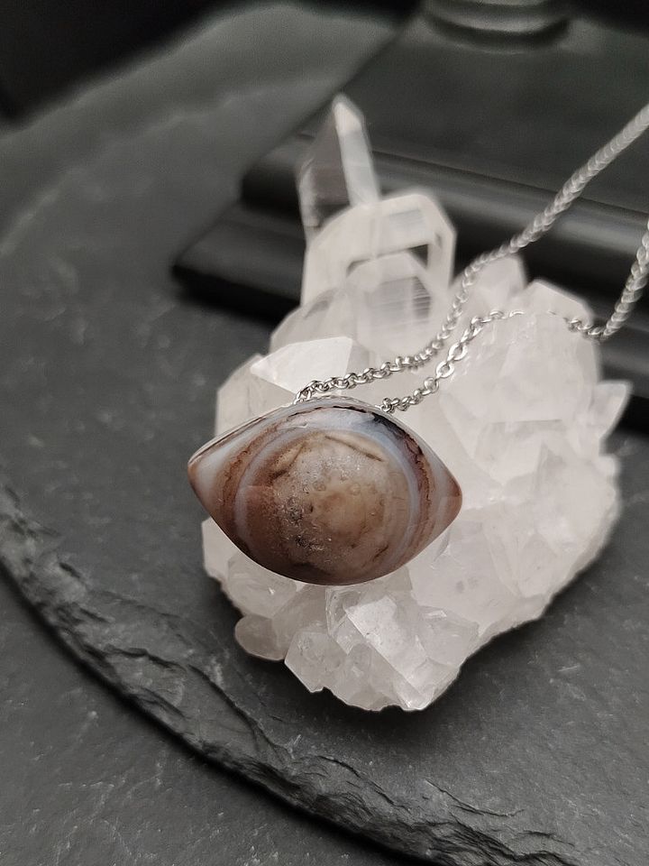 Eye Agate Oracles - The Whisper product image (1)