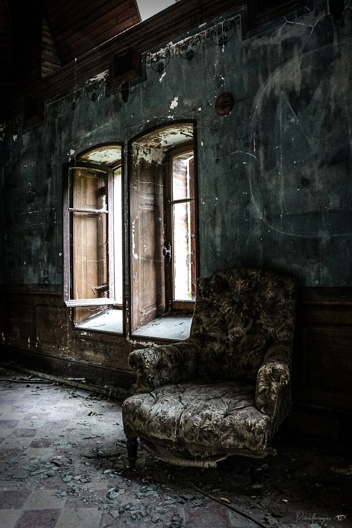 The Last Seat – Fine Art Digital File product image (1)