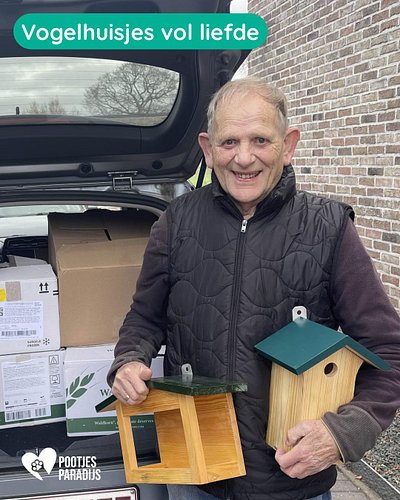 Opa Jos heeft voor ons magie gemaakt ✨

Deze week reden we rond met een auto die rook naar vers hout en zaagsel, helemaal vol...
