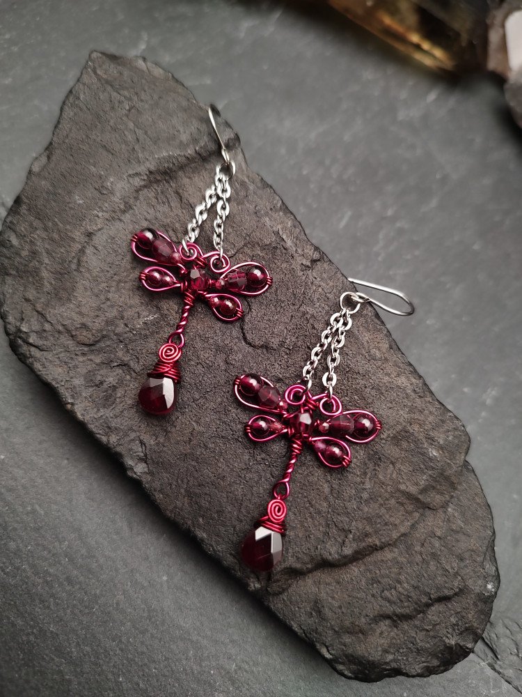 Earrings Familiars - Garnet Dragonflies product image (1)