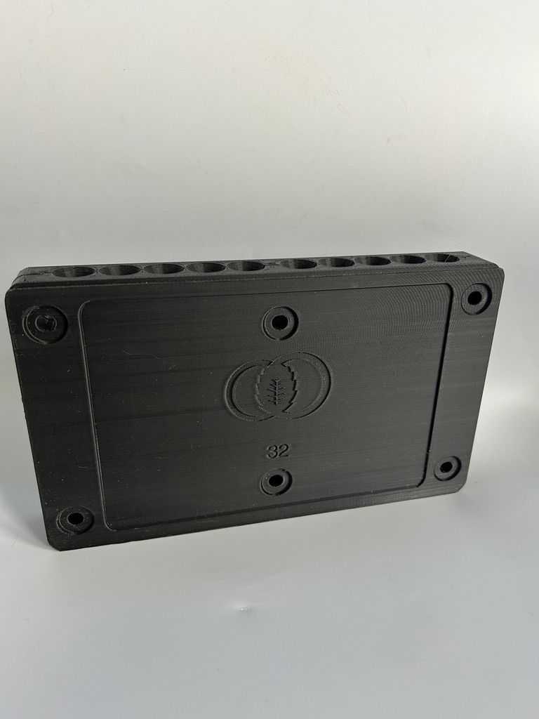 32 Gauge RoundCap 10-Slot Mold (B-Stock) product image (2)