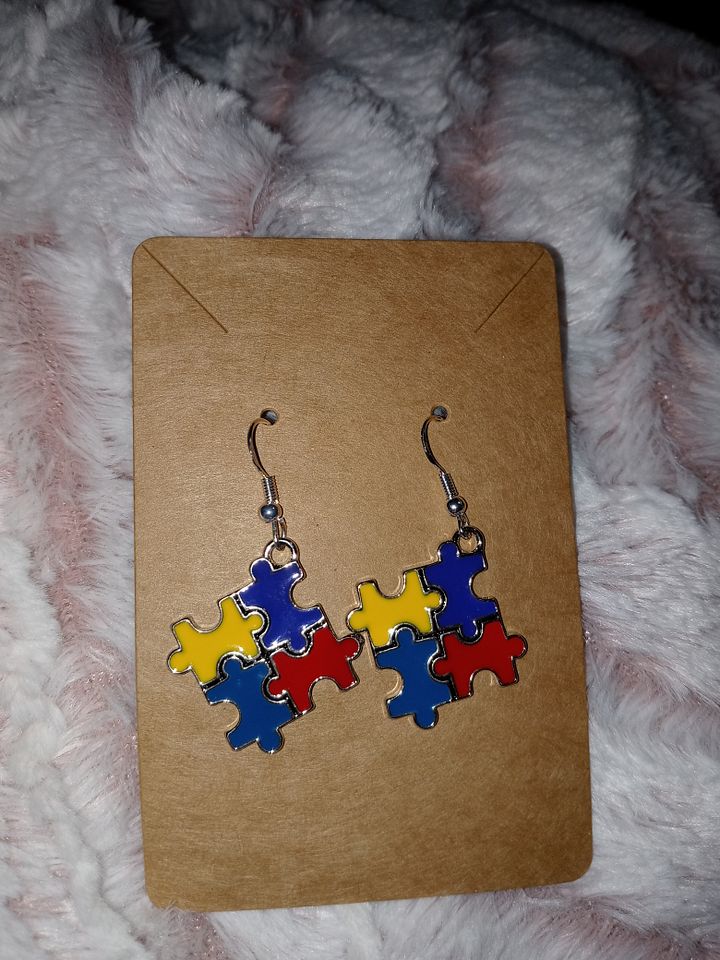 Boss momma autism awareness earrings(puzzle) product image (1)