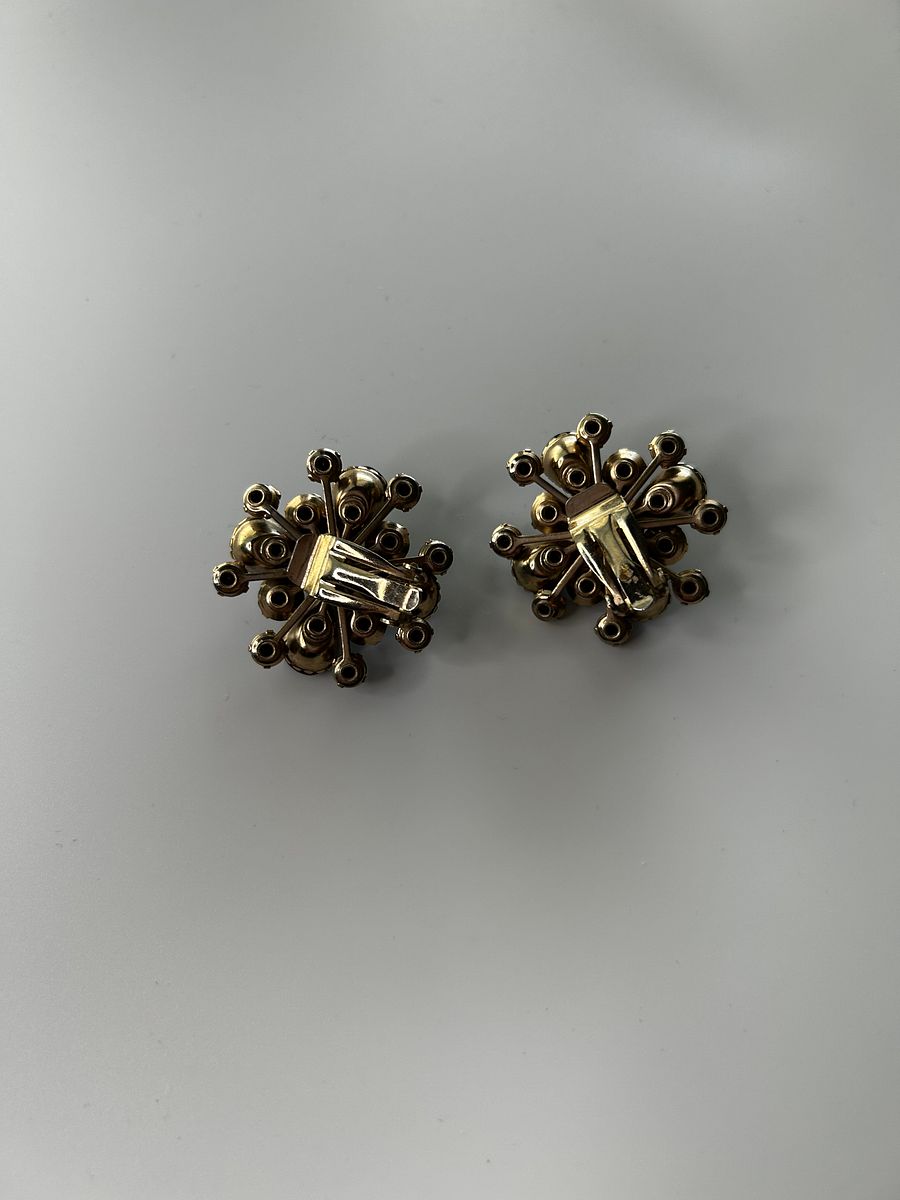 Vintage Gold Tone Black Flower Starburst Clip On Earrings product image (6)