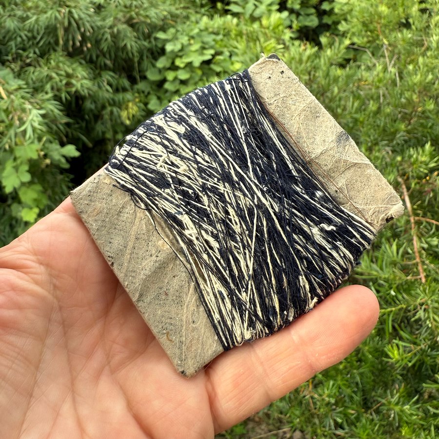 🎎 Kasuri Indigo Thread Spool – Early Showa or Taishō Period – Japan Antique Roadshow product image (7)
