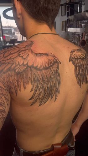 Did this dreamy wing tattoo on my friend’s back and arms — thank you for trusting me with such a special piece!
I love how th...
