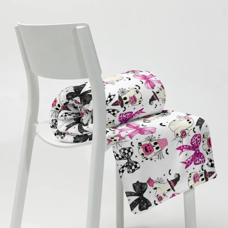 Coquette Halloween Blanket product image (8)