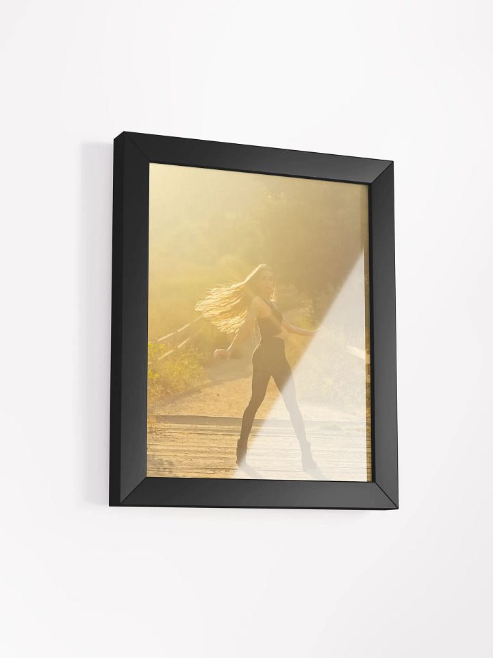Uncaged photograph product image (2)