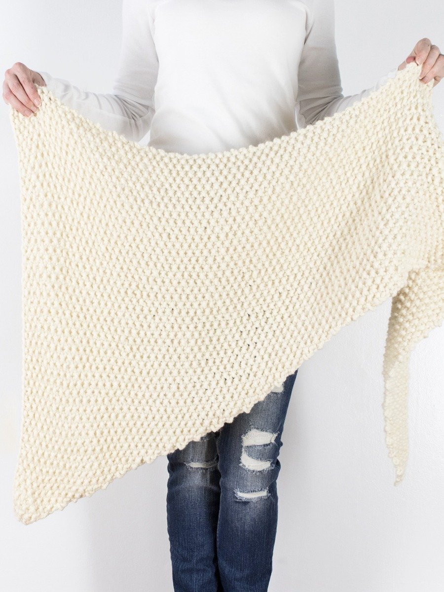 Chunky Triangle Seed Stitch Shawl Knitting Pattern - Cuddles product image (2)