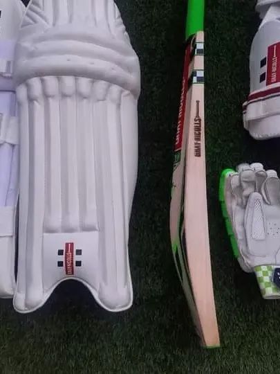 PremiumTempesta 1.3 Players Adult Cricket Bat with all premium Kit product image (2)