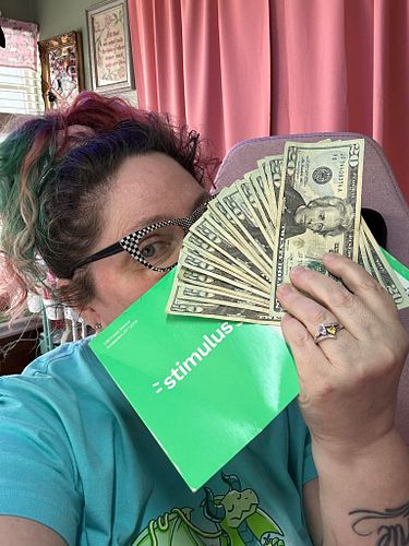 Just won my 2nd $500 giveaway on Stimulus, and this time they sent CASH!!! Seeing all the other creators on the platform is a...
