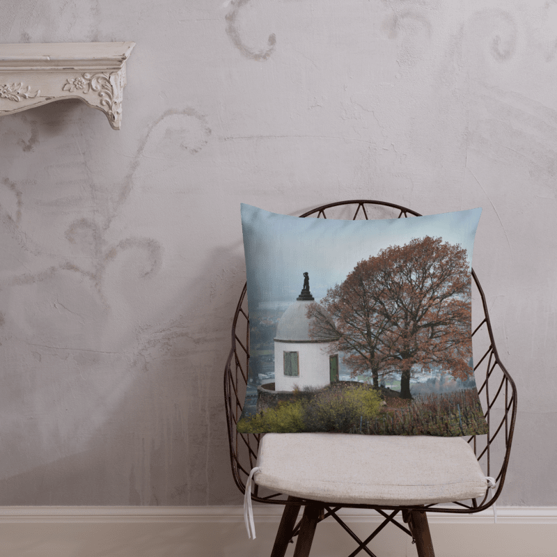 Premium-Kissen - Türmchen auf dem Hügel product image (3)