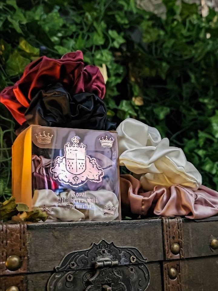 The Armored Kingdom Maiden's Tie Mulberry Silk Scrunchies (4 in a Pack) product image (1)