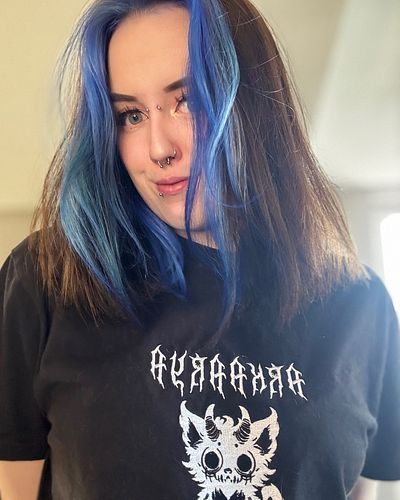 Foto Dump aus dem Mai soweit ✨

#alternative #alternativegirl #grunge #grungegirl #alternativemakeup #streamer #germanstreame...