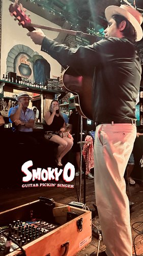 Took a little stroll to the Beal Bocht Café @anbealbochtbx Day I-ay I-ay
Smoky O Trio 

For next show, go to Link in Bio or m...