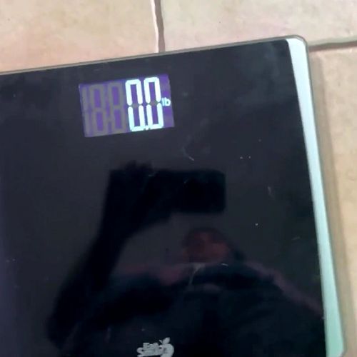 Lost 19lbs in May, 26lbs away from losing 100lbs.

74lbs lost total in 6 months. Fucking unreal....

Thank you all for the co...