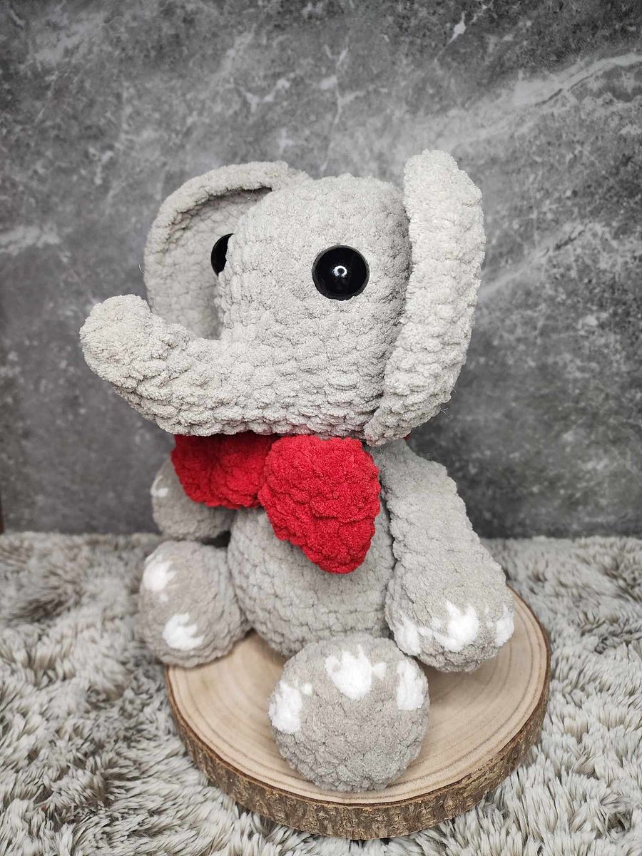 Sitting Elephant product image (3)
