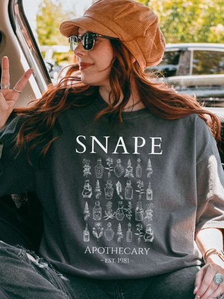 Snape Apothecary Cozy Vintage Minimalist Style Shirt product image (7)