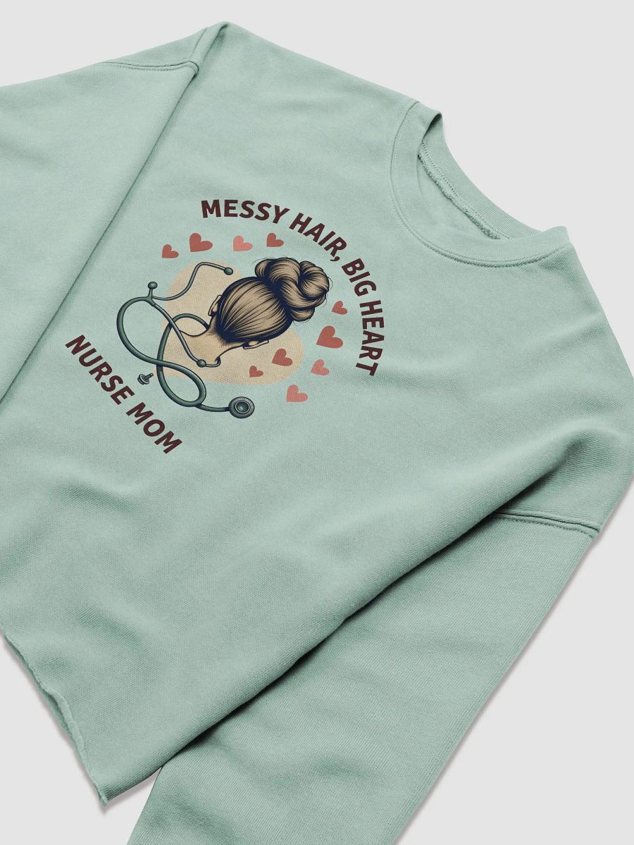 Nurse Mom Big Heart Crop Sweatshirt product image (9)