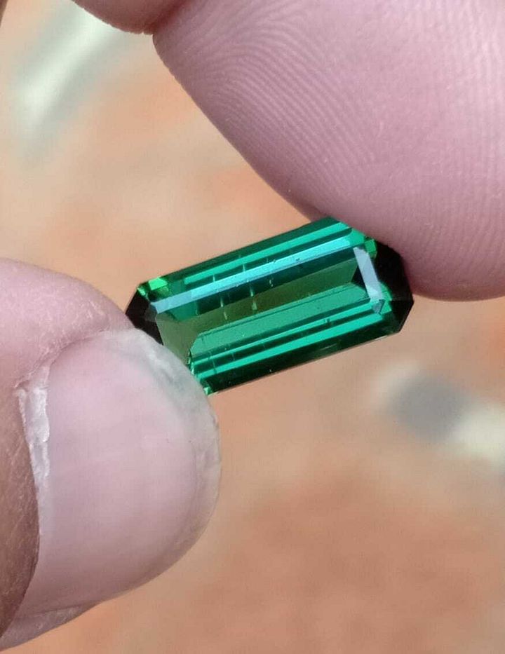 AFGHANI TOURMALINE LOOSE GEMSTONE EMERALD CUT GREEN COLOR STONE, 4.70 CARAT product image (1)