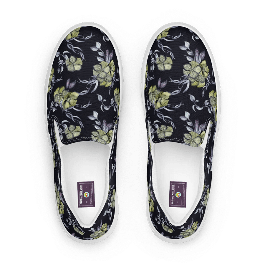 Gothic Flower | Men's Slip-On Canvas Shoes product image (1)