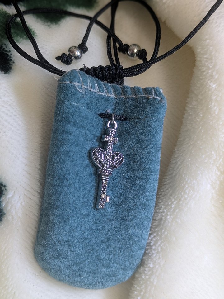 Royal-Key Adjustable Pouch Necklace product image (1)