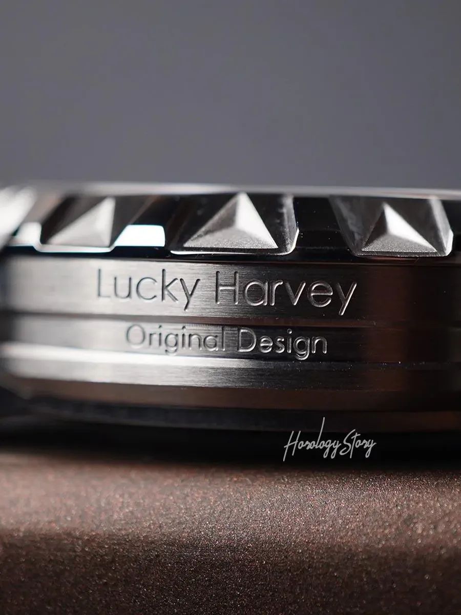 Lucky Harvey Silver Flying Bee Automatic product image (8)