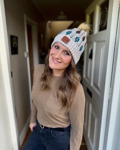 Say SLH for the details of the brand new Starlight Hat Pattern! This easy mosaic crochet beanie is worked from the bottom up,...