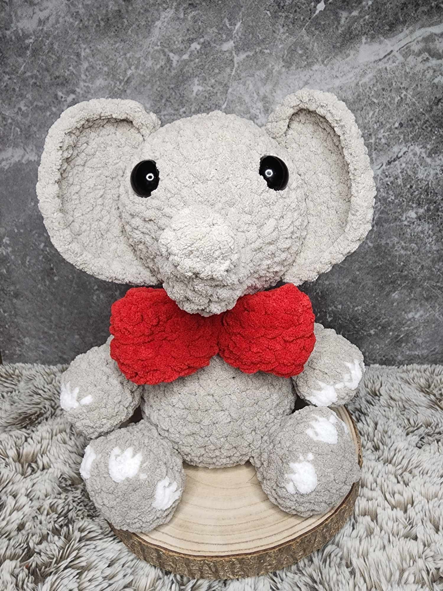 Sitting Elephant product image (1)