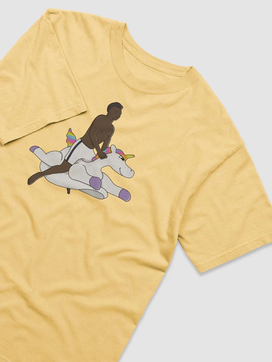 Bukayo Saka on a Unicron on a shirt product image (10)