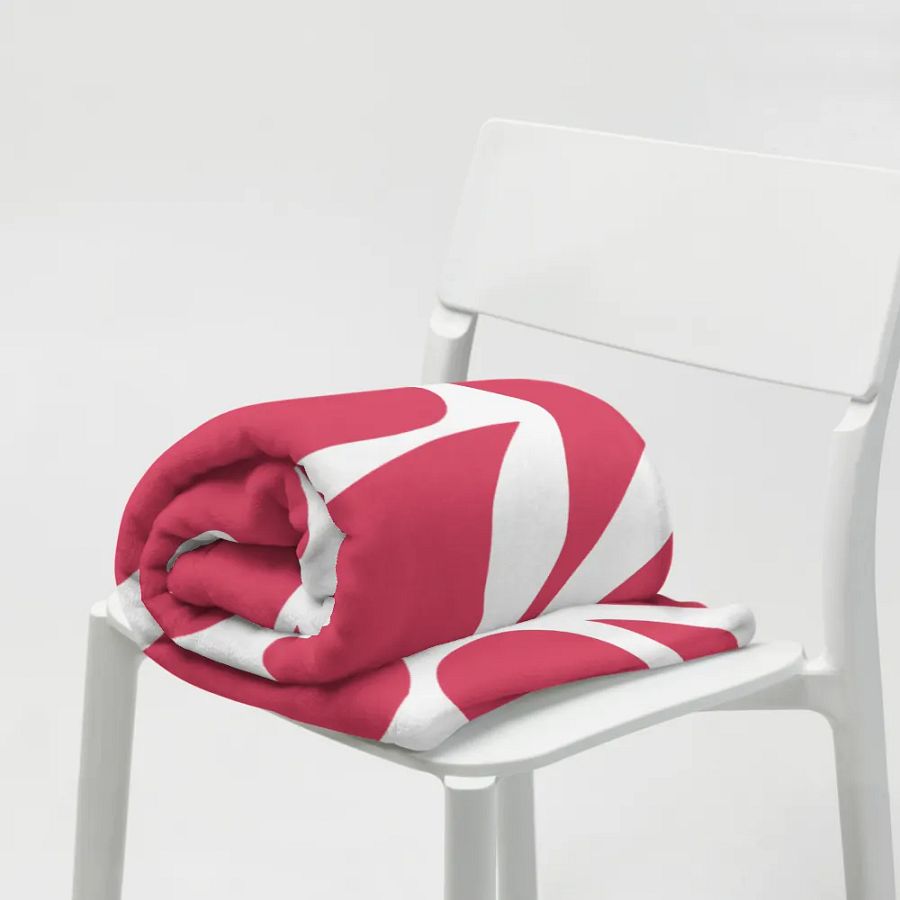 Nestled Hearts Throw Blanket product image (19)