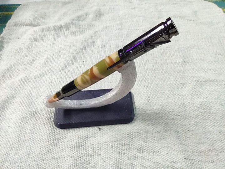Hand-Turned Bolt Action Pen – Desert Camo & Gun Metal Finish - RBBLTCAMO1 product image (2)