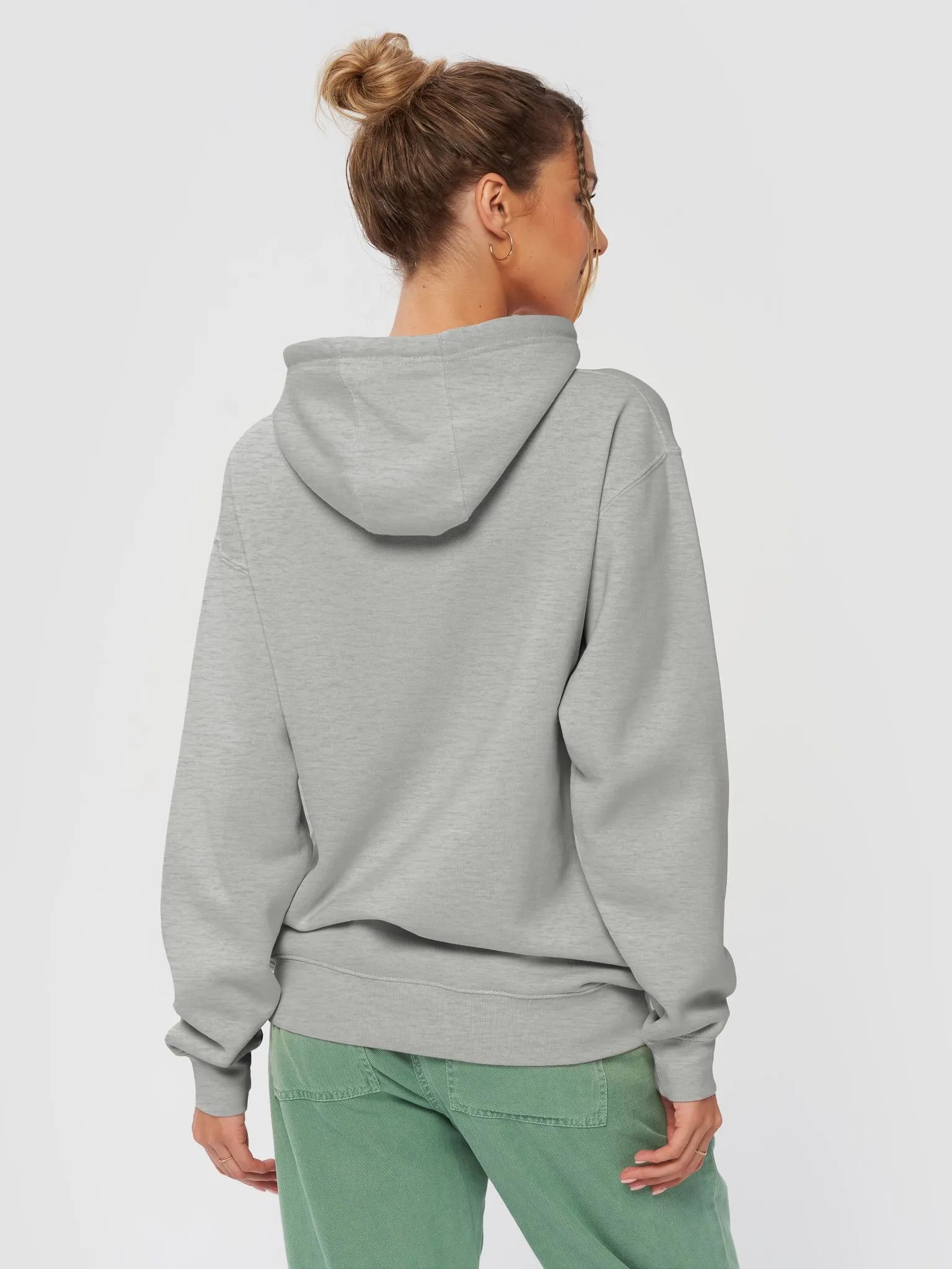 Hiking alone allows you to set your own pace and follow your own rhythm. product image (16)