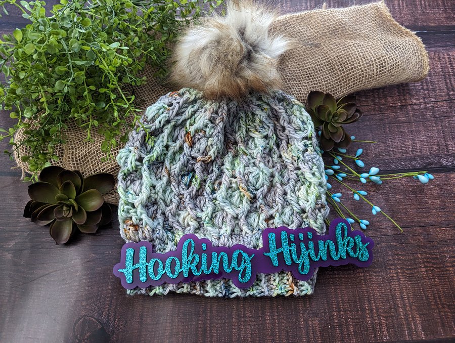 Wavy Dots Beanie - Glacier product image (1)