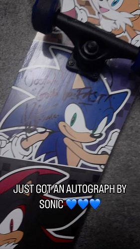 Autograph by none other than Sonic #sonic #sonicprimeedit #blueblur #gottagofast