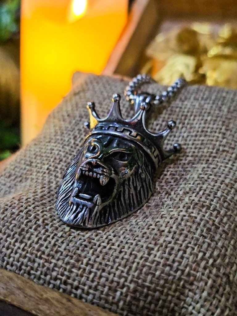 The Armored Kingdom Royal Lion Rage Necklace product image (5)