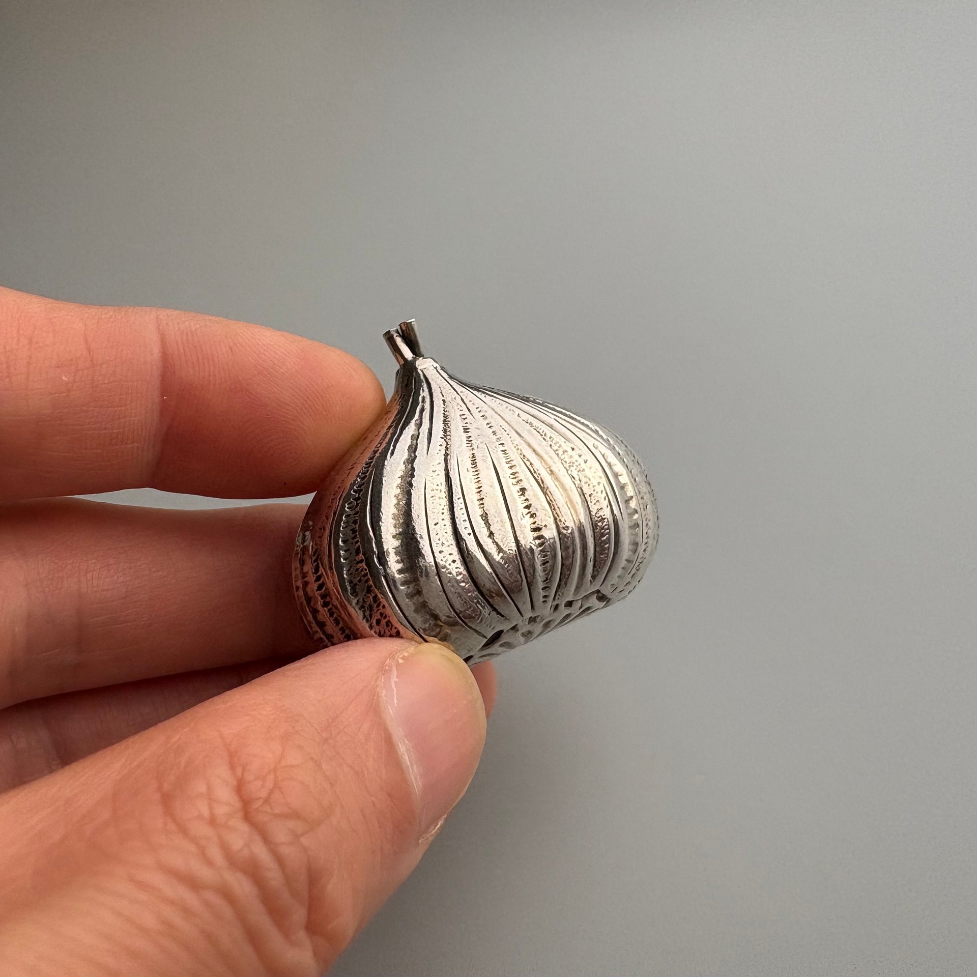 イタリア800純銀 毛栗の形をした小箱 シルバー製栗型小物入れ product image (7)