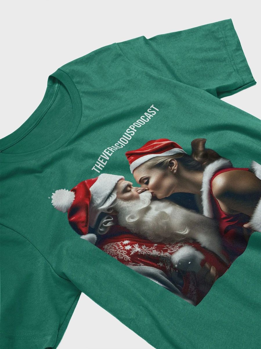 Christmas: Kissing Claus Supersoft T-Shirt product image (25)