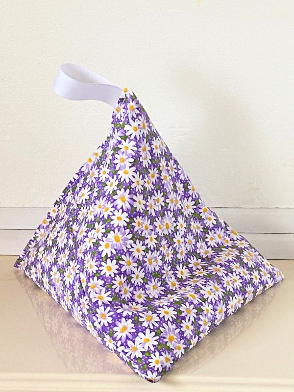 Daisies On Purple Background Fabric Print product image (7)