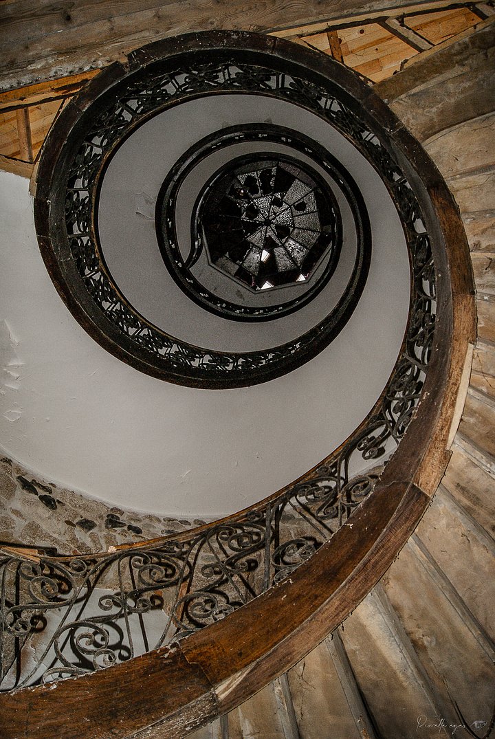Fine Art Prestige – The Hypnotic Spiral of Time – Limited Edition product image (1)