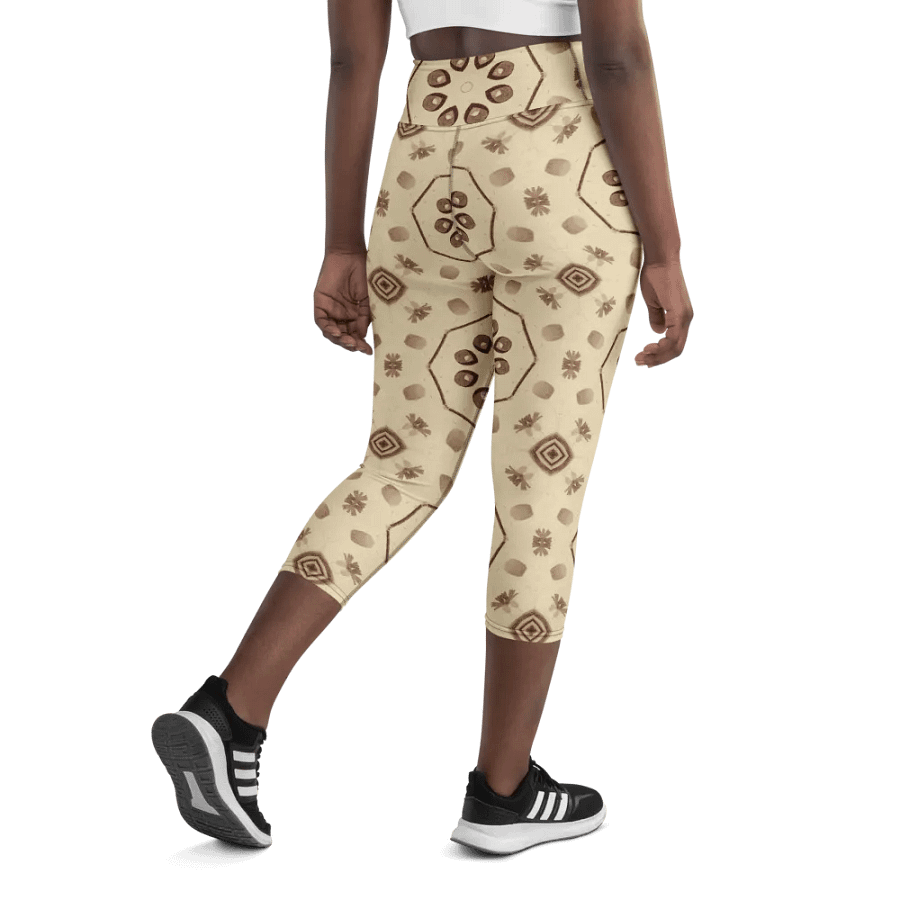 Hexagon Parade Capri Leggings product image (8)