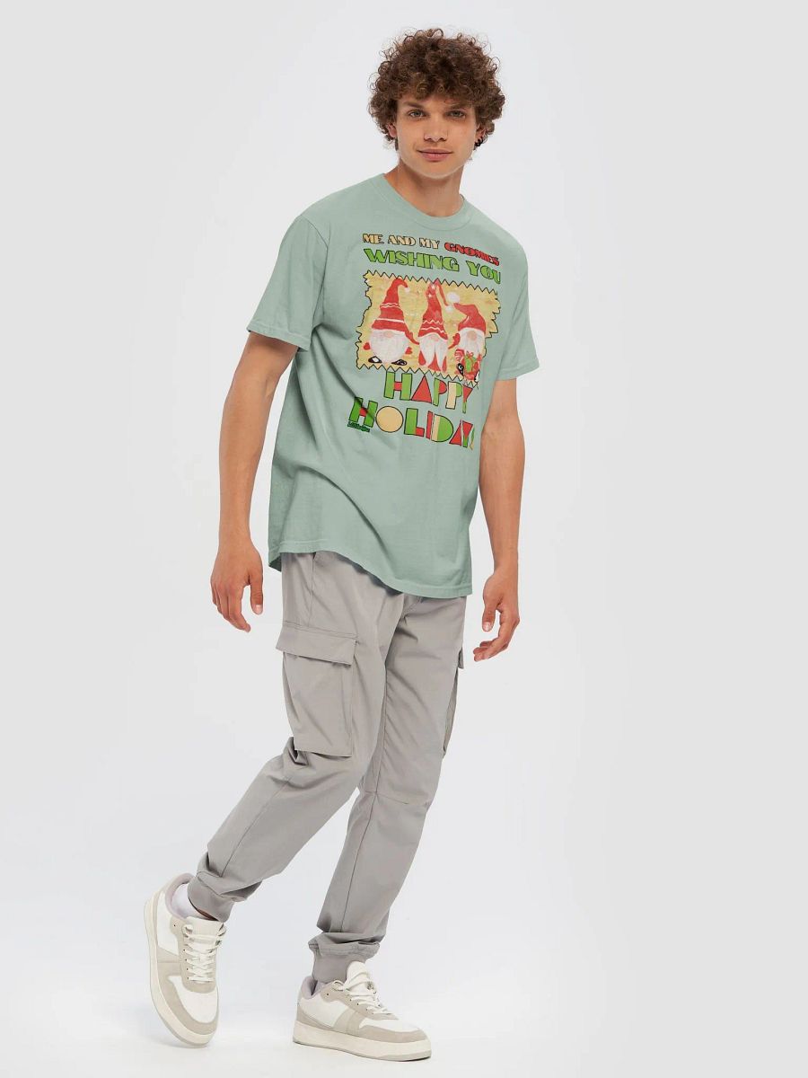 ME AND MY GNOMIES WISHING YOU HAPPY HOLIDAYS product image (93)
