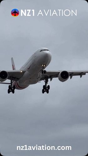 @malaysiaairlines A330 making a crosswind landing onto runway 16R at @sydneyairport 
.
.
.
.
#malaysianairlines #syd #kul #a3...