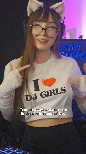 New merch just dropped, match with me! LINK IN BIO 🔗

#dj #housemusiclovers #edm #edc #housemusic #femaledj #djgirl