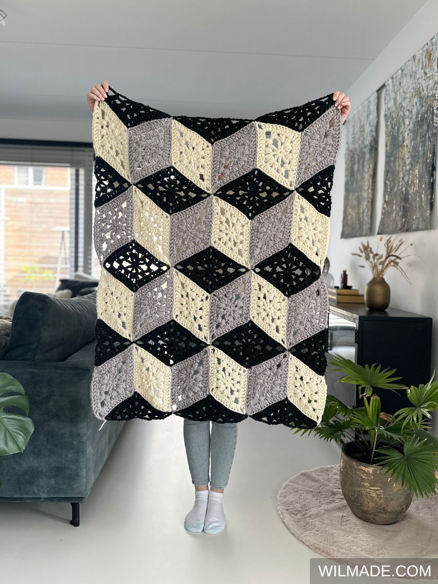 Tulip Cube Throw product image (5)