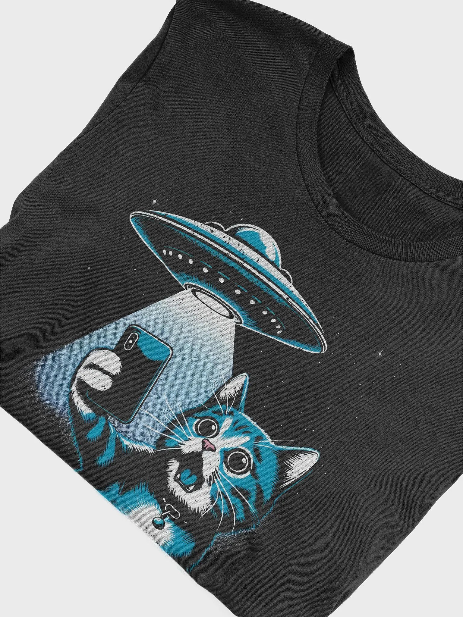 Surprised Cat UFO T-Shirt product image (3)
