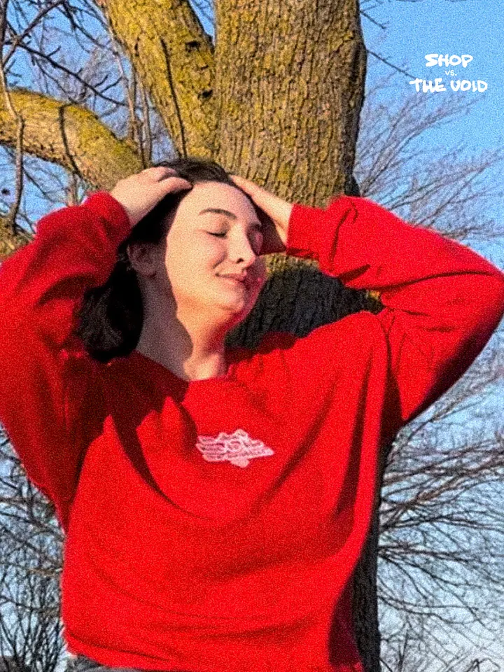 April's crewneck product image (1)