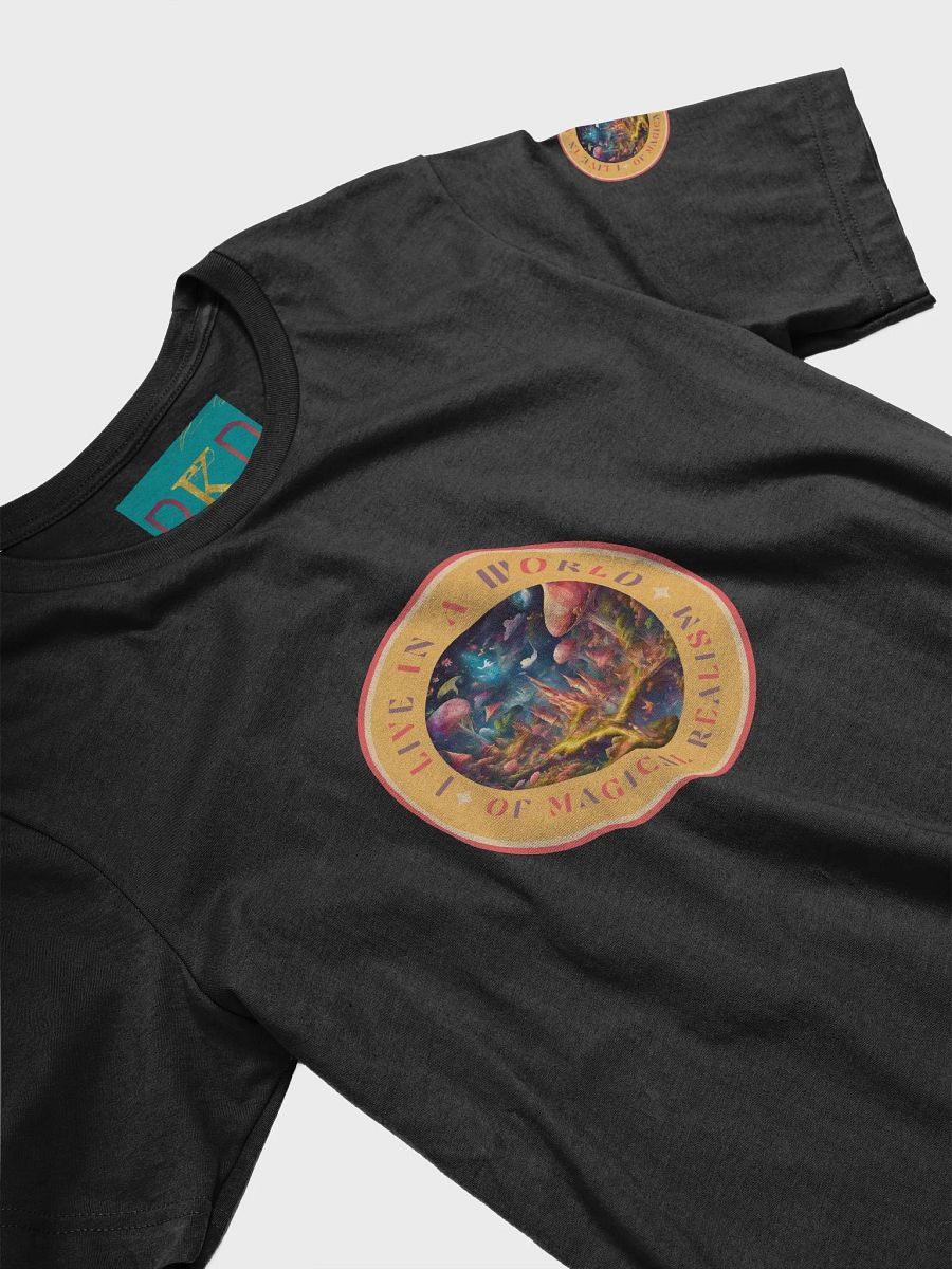 I Live in a World of Magical Realism T-shirt product image (24)