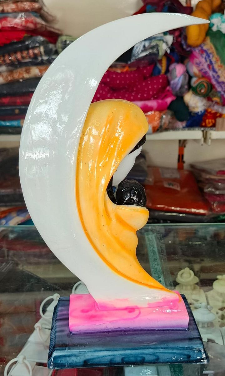 MOTHER MARY IDOL product image (2)