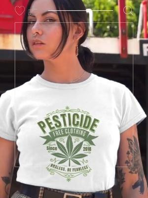 #pesticidefree #weed #marijuana #braless #underboob #croptop #brandambassador #bralessgirl #bralesscrop #diycrop #sexy #crop #teeshirt #boobs #lucky #high 