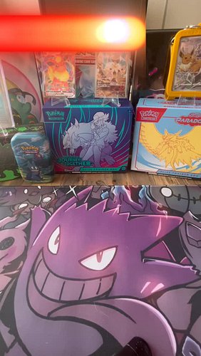 Vandaag openen wij packs van Destined Rivals.
Gaan wij wat leuks pullen? #pokemon #scarletandviolet #destinedrivals #pullen #...